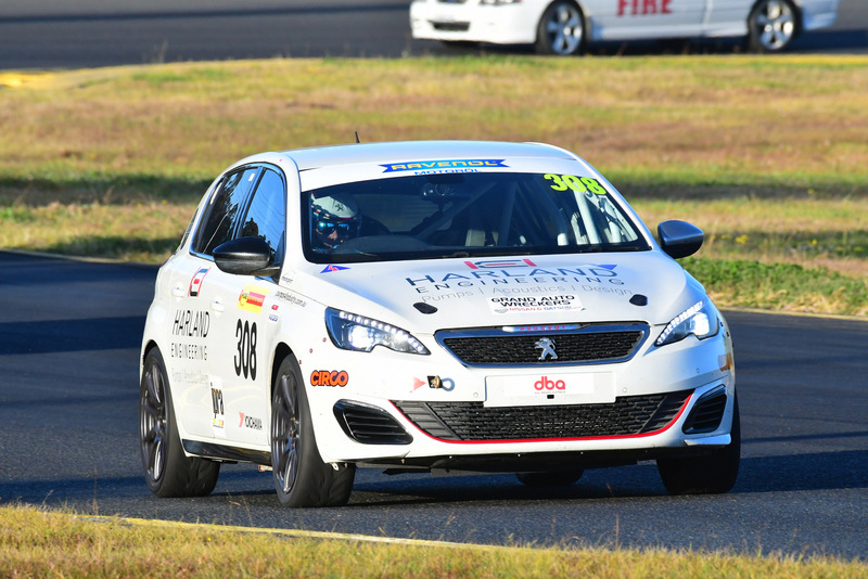 500_0584(1).jpg ::  308  Harland Engineering            Brett Watters            Peugeot 308GTI270       
