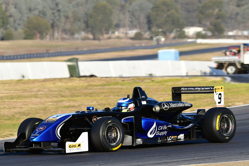 500_0713(1).jpg :: 9  Miles Bromley (QLD)      Oil Baron Supply/Tim Macrow Ra Dallara F308/11    