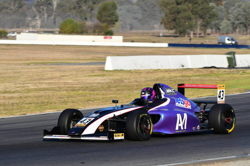 500_0746(1).jpg :: 43  Jayden Hamilton          Tim Macrow Racing              Mygale M14_F4     