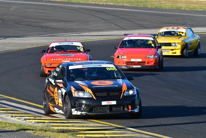 500_0761(1).jpg :: 888  Wokman Racing                  Brandon Wan Lum          Holden VE  