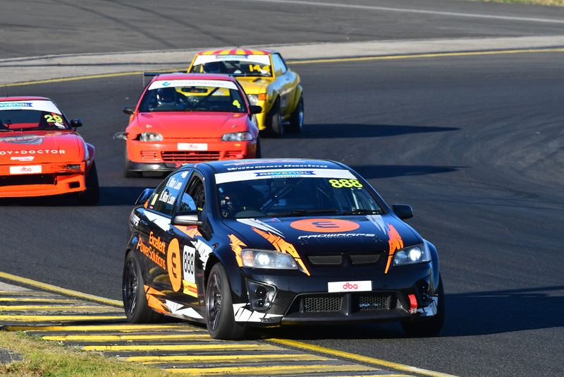 500_0762(1).jpg :: 888  Wokman Racing                  Brandon Wan Lum          Holden VE  