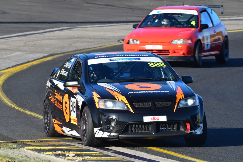 500_0820(1).jpg :: 888  Wokman Racing                  Brandon Wan Lum          Holden VE  