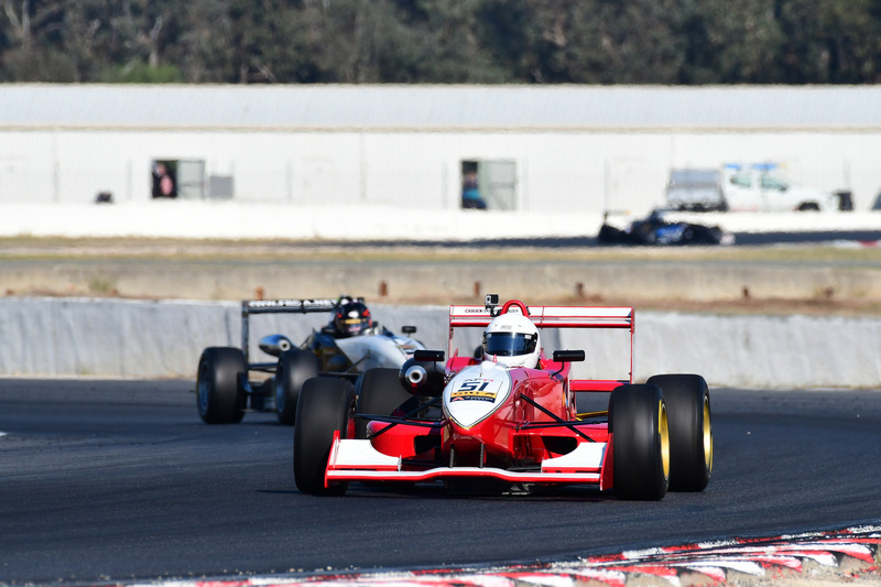 500_7492(1).jpg :: 51  Ron Bennet (QLD)         ARB Bundaberg                  Dallara  F399 1999