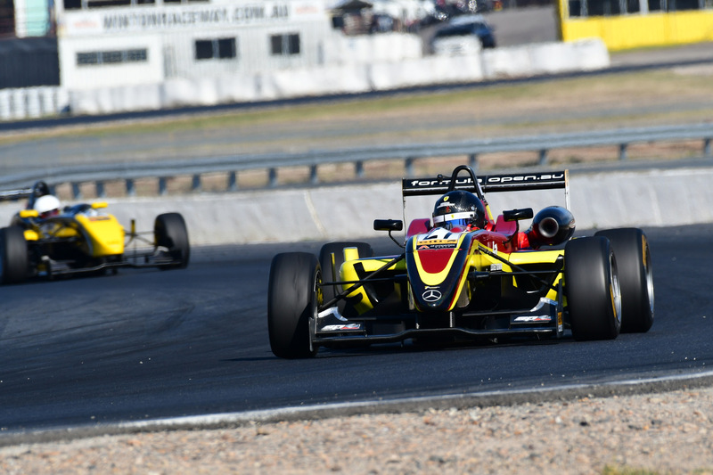 500_7530(1).jpg :: 21  Ryan Macmillan (QLD)     SP Tools/Tim Macrow Racing     Dallara F308/11  