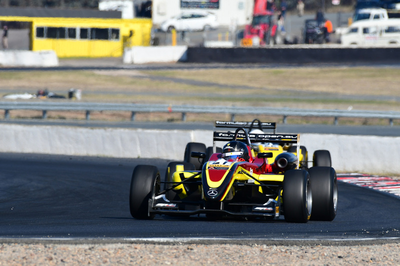 500_7562(1).jpg :: 21  Ryan Macmillan (QLD)     SP Tools/Tim Macrow Racing     Dallara F308/11  