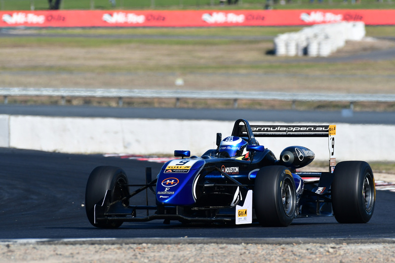 500_7585(1).jpg :: 9  Miles Bromley (QLD)      Oil Baron Supply/Tim Macrow Ra Dallara F308/11    