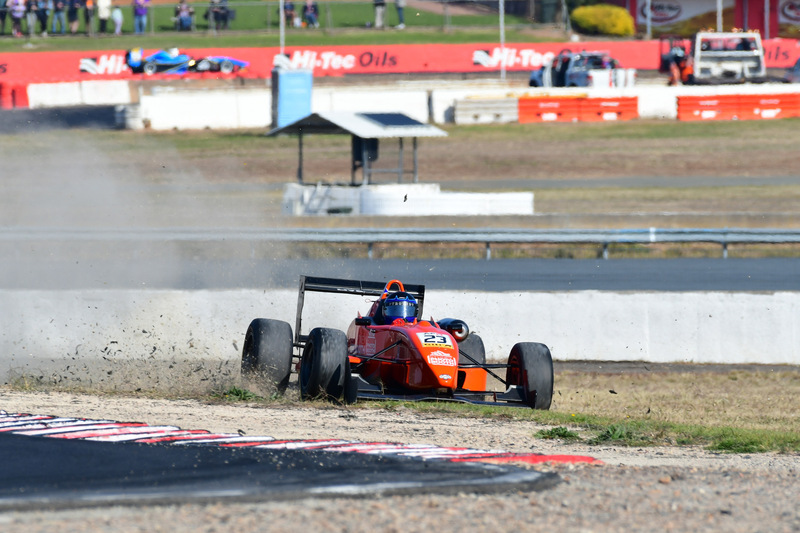 500_7591(1).jpg :: 023  Lawrence Katsidis (NSW)  Sydney Photo Booth             Dallara  F304 