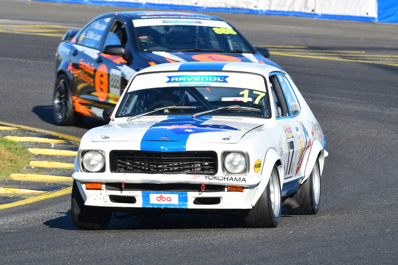 500_9164(1).jpg :: 17                                 Christopher Thomas       Holden Torana  