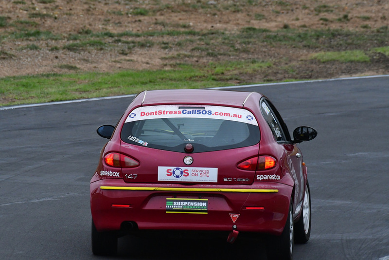 Alfa Feb 2026-083.jpg ::  6  David McKee (NSW)        SOS - Services On Site / Clay  Alfa Romeo 147