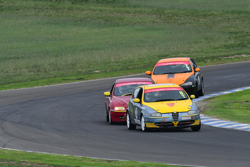 Alfa Feb 2026-091.jpg ::  8  Richard McKee (NSW)      SOS - Services On Site / Clay  Alfa Romeo 147 Twin