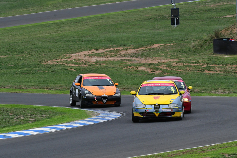 Alfa Feb 2026-101.jpg ::  8  Richard McKee (NSW)      SOS - Services On Site / Clay  Alfa Romeo 147 Twin