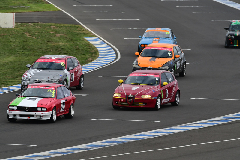 Alfa Feb 2026-159.jpg ::  6  David McKee (NSW)        SOS - Services On Site / Clay  Alfa Romeo 147