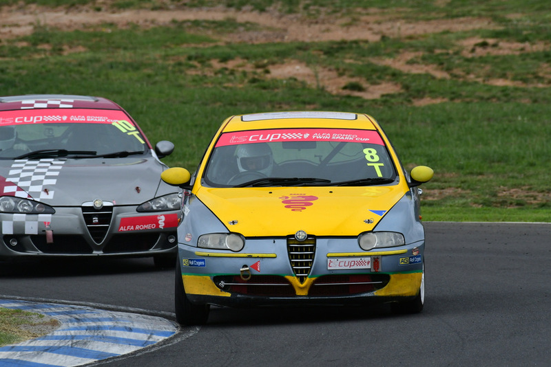 Alfa Feb 2026-231.jpg ::  8  Richard McKee (NSW)      SOS - Services On Site / Clay  Alfa Romeo 147 Twin