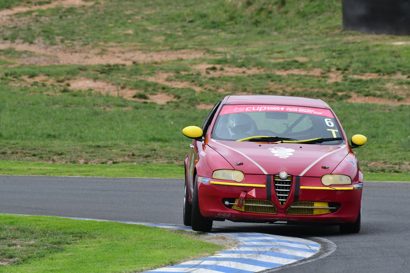 Alfa Feb 2026-259.jpg ::  6  David McKee (NSW)        SOS - Services On Site / Clay  Alfa Romeo 147