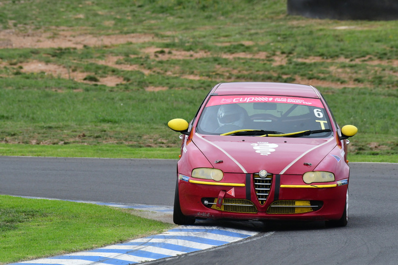Alfa Feb 2026-260.jpg ::  6  David McKee (NSW)        SOS - Services On Site / Clay  Alfa Romeo 147