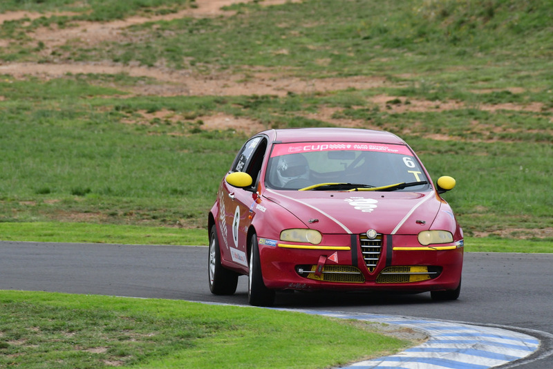 Alfa Feb 2026-278.jpg ::  6  David McKee (NSW)        SOS - Services On Site / Clay  Alfa Romeo 147