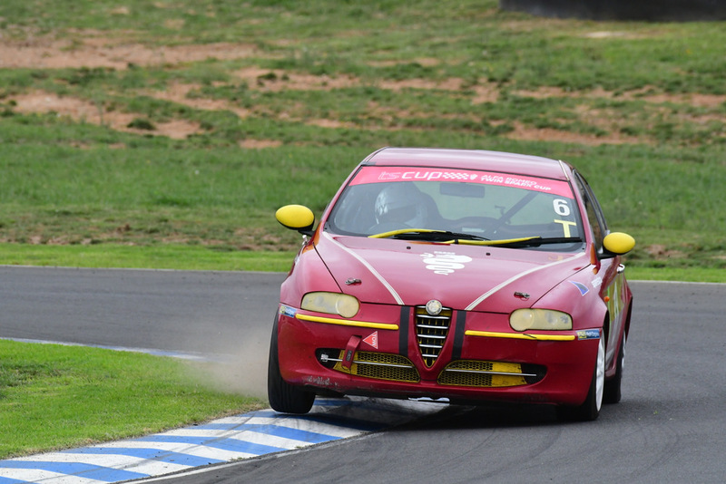 Alfa Feb 2026-281.jpg ::  6  David McKee (NSW)        SOS - Services On Site / Clay  Alfa Romeo 147