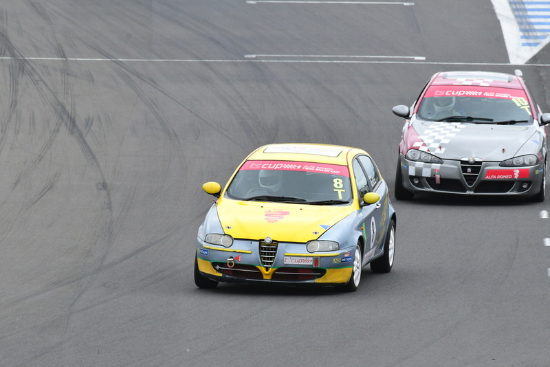 Alfa Feb 2026-358.jpg ::  8  Richard McKee (NSW)      SOS - Services On Site / Clay  Alfa Romeo 147 Twin