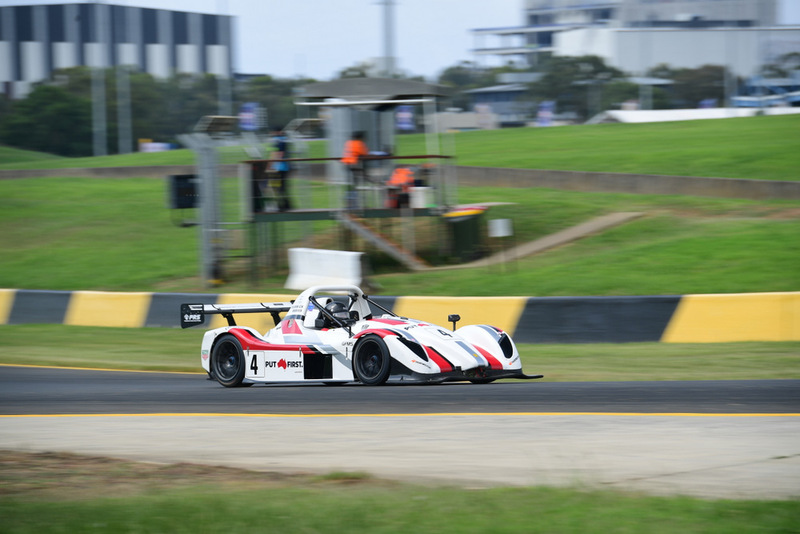DSC_7501.jpg ::  4  Warwick Morris (NSW)                                    Radical SR3 RSX    
