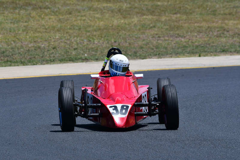 Hvee Nov 2025-109.jpg :: 38  Jonthan Scott (VIC)      Jonthan Scott                  1981 Elfin