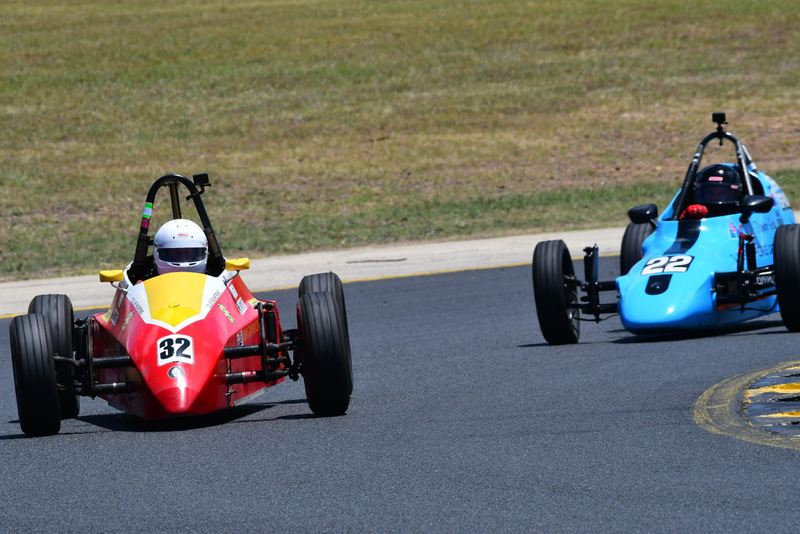 Hvee Nov 2025-119.jpg :: 32  Greg Johnston (ACT)      Greg Johnston                  1985 Elfin 