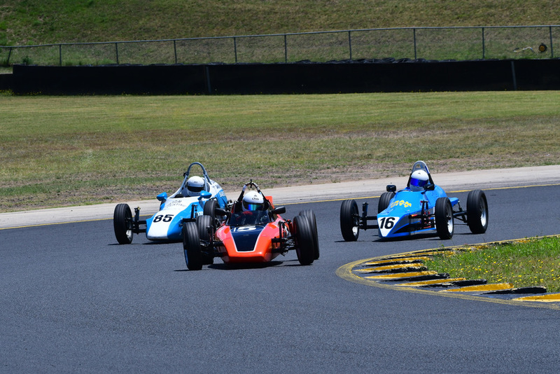 Hvee Nov 2025-138.jpg :: 15  Tony Paynter (NSW)       Tony Paynter                   1971 Stag