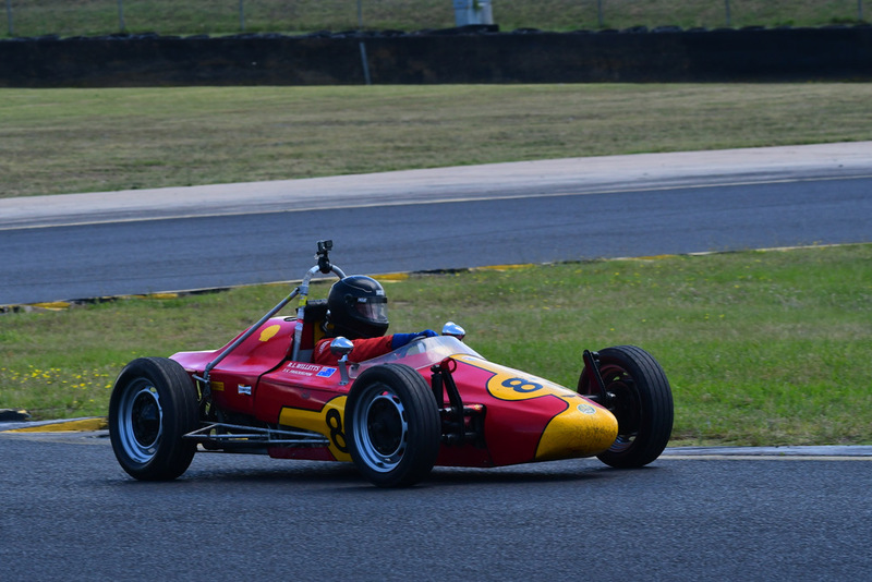 Hvee Nov 2025-147.jpg :: 83  Robert Willetts (NSW)    Robert Willetts                1965 Nota 