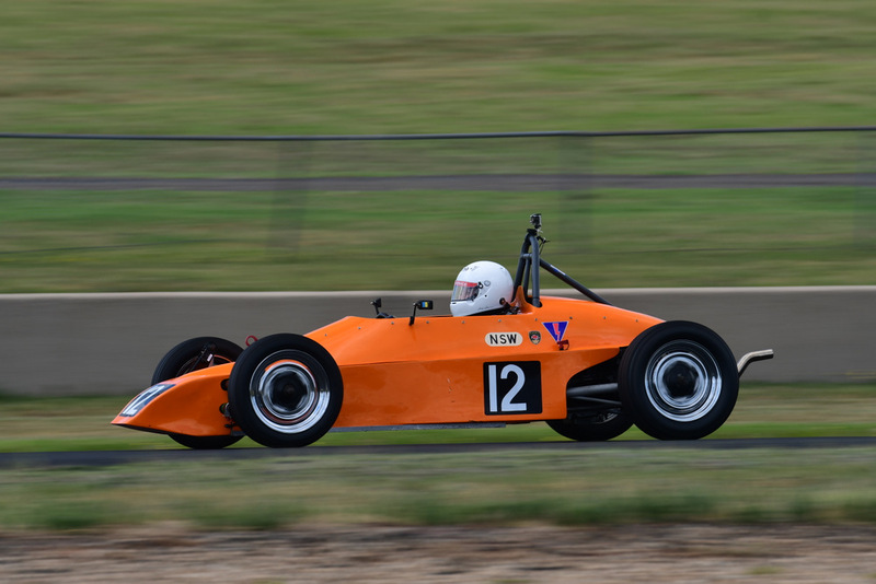 Hvee Nov 2025-44.jpg :: 12  Peter Mohacsi (NSW)      Peter Mohacsi                  1981 Spectre 