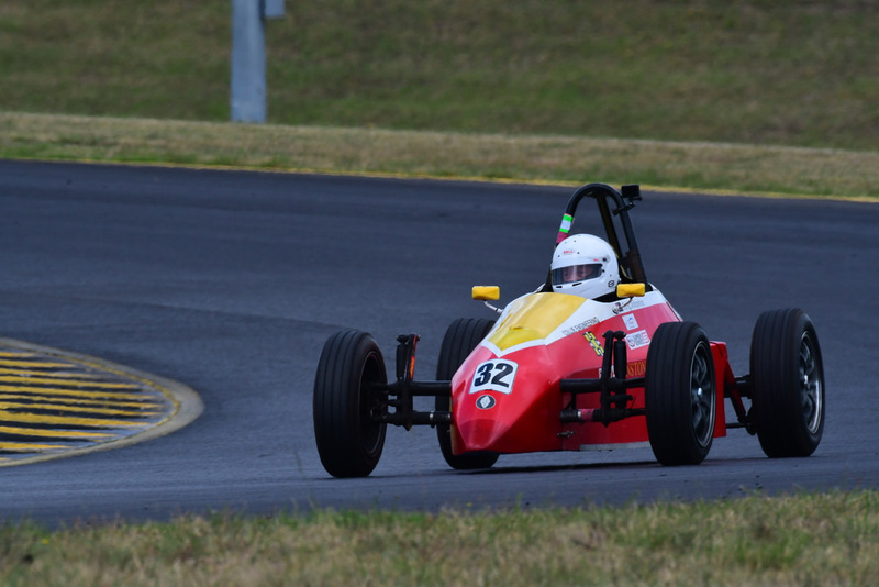 Hvee Nov 2025-56.jpg :: 32  Greg Johnston (ACT)      Greg Johnston                  1985 Elfin 