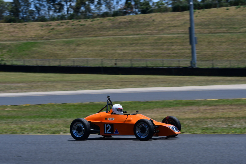 Hvee Nov 2025-73.jpg :: 12  Peter Mohacsi (NSW)      Peter Mohacsi                  1981 Spectre 