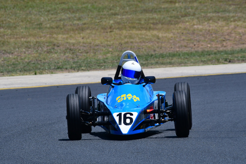 Hvee Nov 2025-80.jpg :: 16  David Cutts (NSW)        David Cutts                    1984 Spectre