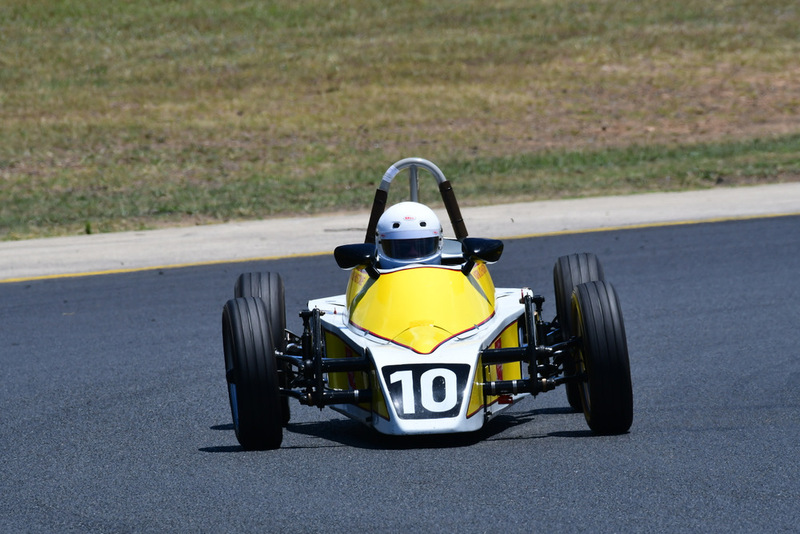 Hvee Nov 2025-83.jpg :: 10  Norm Johnstone (NSW)     Norm Johnstone                 1984 Spectre Formula