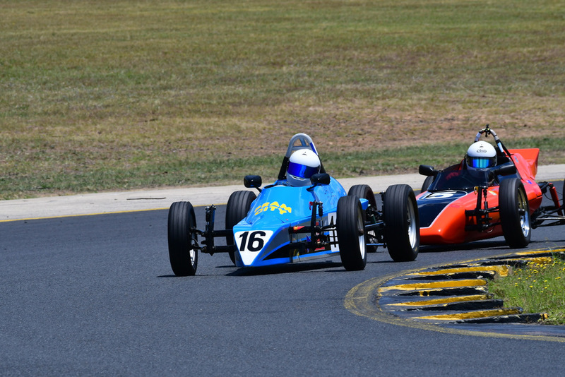 Hvee Nov 2025-90.jpg :: 16  David Cutts (NSW)        David Cutts                    1984 Spectre