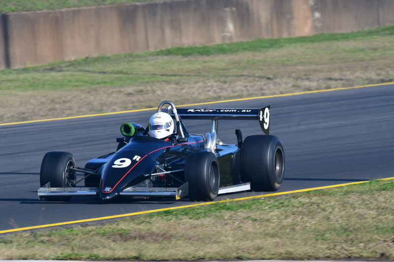 QR-029(1).jpg :: 9  Vivian King (NSW)        Vivian King                    1986 RALT RT4  