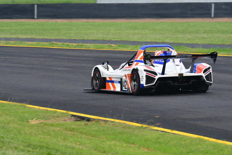SU Feb 2026-007.jpg :: 42  Mark Brame (NSW)         Focus Motorsport               Radical SR3  