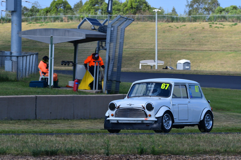 Supersprints Nov 2025 (13).jpg ::  67  Zoran Tomevski (NSW)     Zoran Tomevski                 1967 Morris Mini 