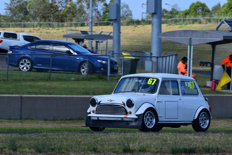 Supersprints Nov 2025 (14).jpg ::  67  Zoran Tomevski (NSW)     Zoran Tomevski                 1967 Morris Mini 