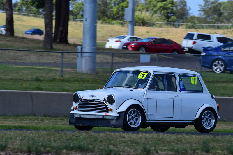 Supersprints Nov 2025 (15).jpg ::  67  Zoran Tomevski (NSW)     Zoran Tomevski                 1967 Morris Mini 