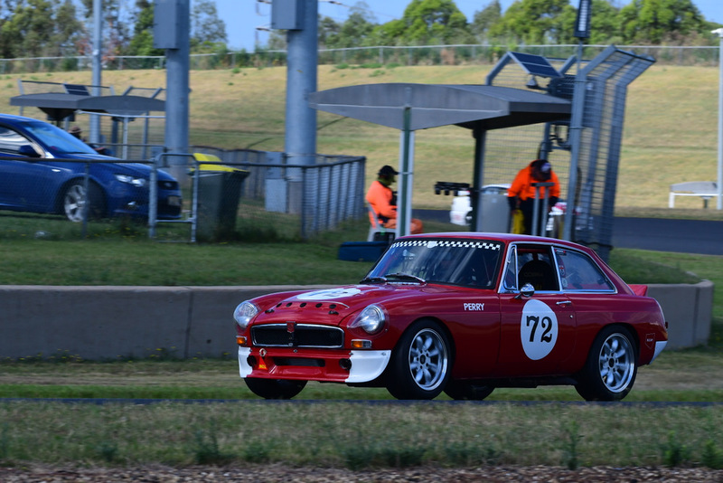 Supersprints Nov 2025 (21).jpg :: 72  Steve Perry (NSW)        Steve Perry                    1968 MGC GT      