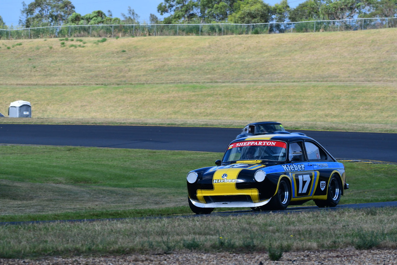 Supersprints Nov 2025 (31).jpg ::  17  Peter Fowler (VIC)       Peter Fowler                   1969 VW Fastback