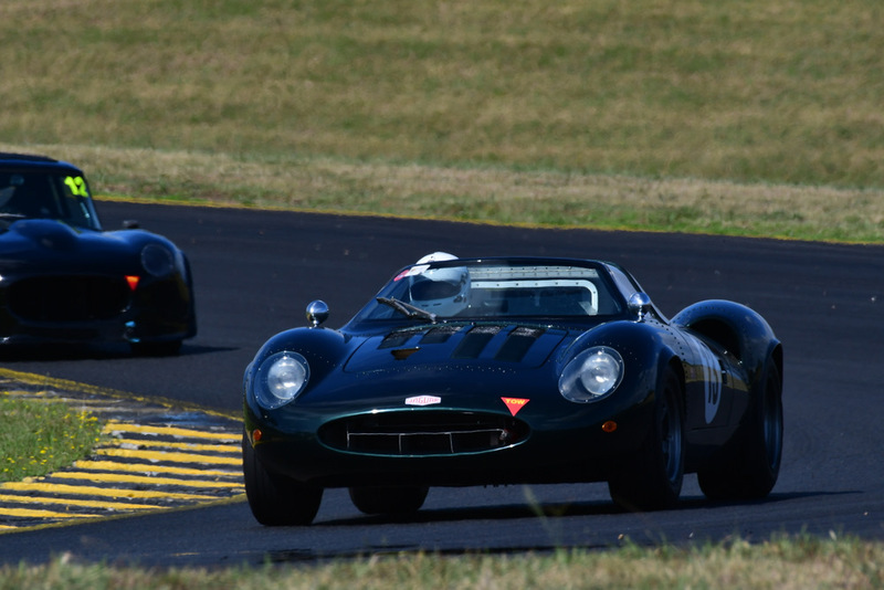 Supersprints Nov 2025 (50).jpg :: 13  Aaron Lewis (NSW)        Aaron Lewis                    1966 Jaguar