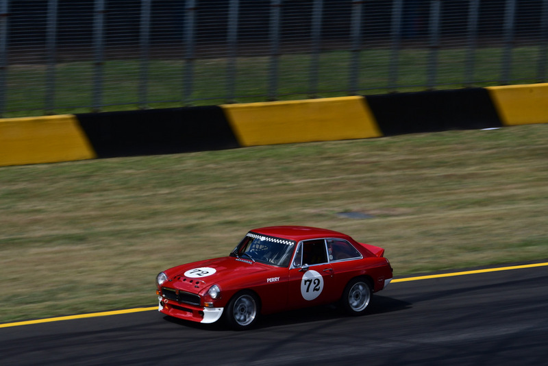 Supersprints Nov 2025 (74).jpg :: 72  Steve Perry (NSW)        Steve Perry                    1968 MGC GT      