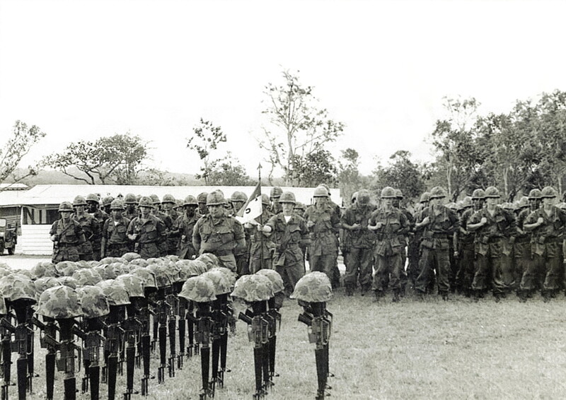 1st Air Cav Division - V1005M.jpg :: 1st Cav Div, Vietnam War - US ARMY PHOTO: A memorial service was held in early Dec 1966 for members of the 1st Battalion, 5th Cavalry Regiment, killed since mid-Sep. Most of them died in the Nov 21 attack. At the front is Charlie Company's new commander, Capt. Robert Lowry.