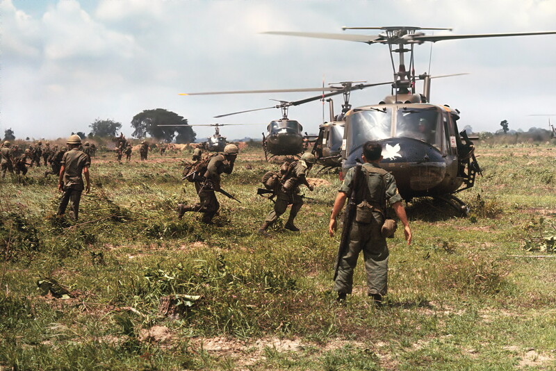 1st Cav Div - V1006J.jpg :: 1st Cav Div, Vietnam War - US ARMY PHOTO: 1st Cav battle to clear NVA bunkers.
