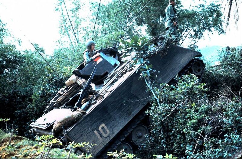 25th Inf Div (4th Cav) - V27122B.jpg :: 25th Inf Div, 4th Cav, Vietnam War - US ARMY PHOTO: M113 apc 3/4th Cavalry, 25th Infantry Division \