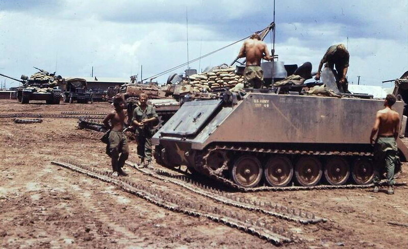 25th Inf Div (4th Cav) - V27122D.jpg :: 25th Inf Div, 4th Cav, Vietnam War - US ARMY PHOTO: M113 apc 3/4th Cavalry, 25th Infantry Division \