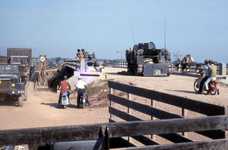 25th Inf Div (4th Cav) - V27122M.jpg :: 25th Inf Div, 4th Cav, Vietnam War - US ARMY PHOTO: M113 apc 3/4th Cavalry, 25th Infantry Division \
