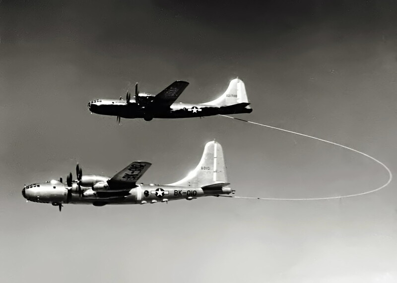 North American Aviation - Superfortress (RB-50A) - AF1211G.jpg :: North American Aviation - Tornado, RB-50A, Superfortress, Post-WW II - US AIR FORCE PHOTO: Lucky Lady II RB-50A, Superfortress (46-0010) being refueled by B-29M 45-21708.