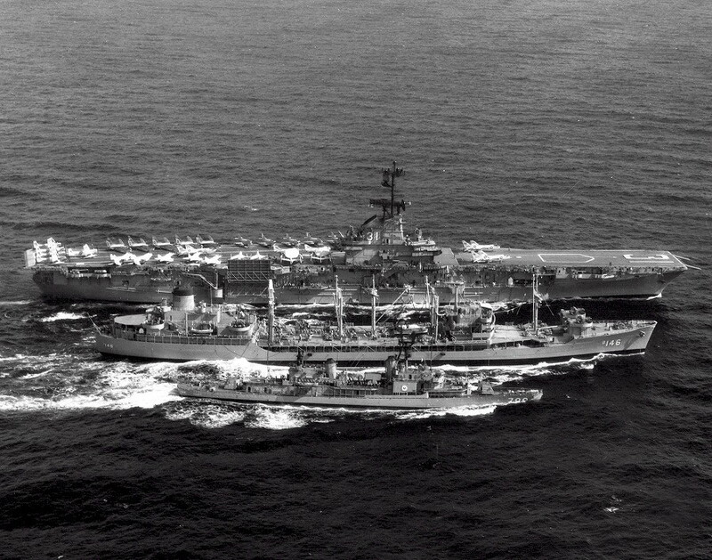 USS Bon Homme Richard (CVA-31) - N437M.jpg :: USS Bon Homme Richard (CVA-31), Aircraft Carrier Attack, Vietnam War - US NAVY PHOTO: USS Kawishiwi (AO-146) refueling USS Bon Homme Richard (CVA-31) and USS Hollister (DD-788), 5 Dec 1963.