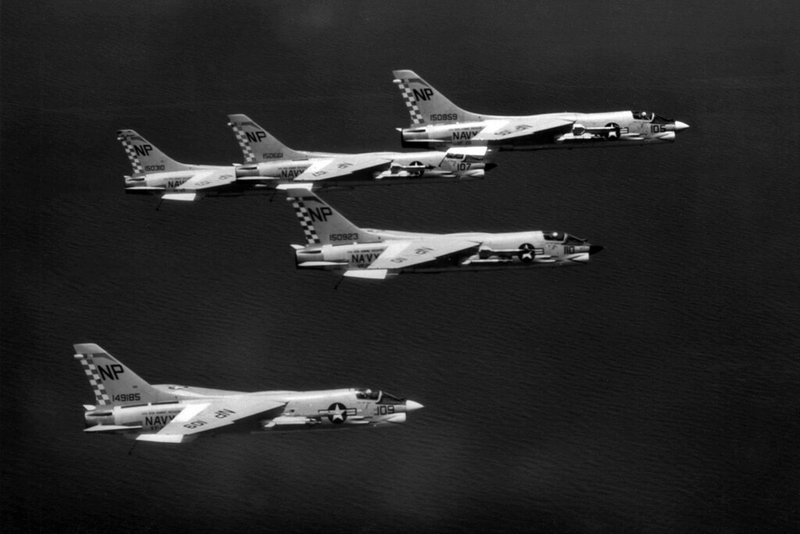 USS Bon Homme Richard (CVA-31) - N438B.jpg :: USS Bon Homme Richard (CVA-31), Aircraft Carrier Attack, Vietnam War - US NAVY PHOTO: Five F-8E Crusaders, attached to Fighter Squadron (VF) 211 \